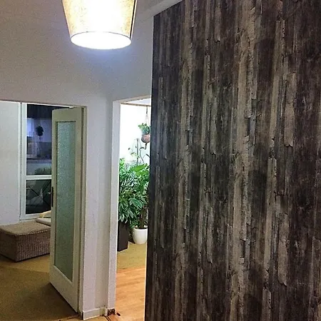 Private With Balcony Homestay szállás